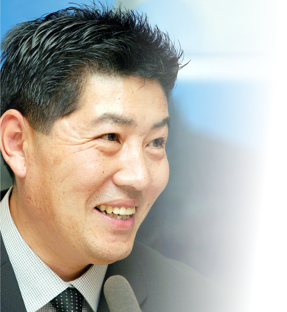 教育事業統括・上級講師 飯田 明